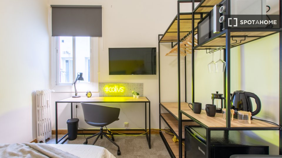 Double room Madrid, 5 beds — photo 28