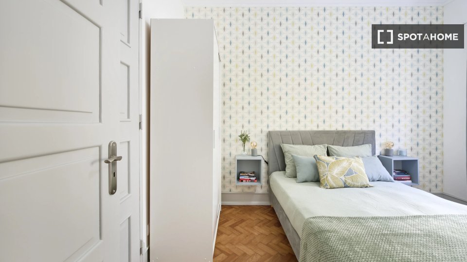 Double room Lisbon, 7 beds — photo 1