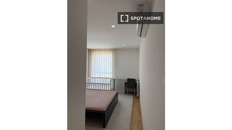 Double room Porto, 2 beds, 125m² — photo 11