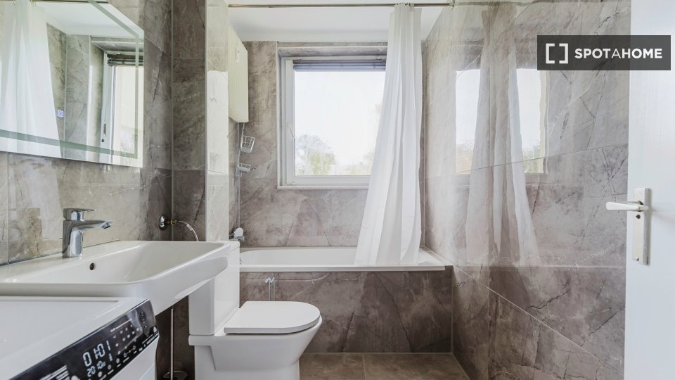 Apartment Berlin, 2 beds, 72m² — photo 14