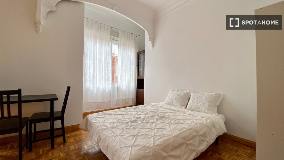 Double room Madrid, 5 beds, 120m² — photo 56
