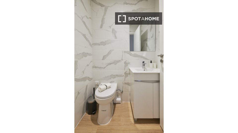 Double room Lisbon, 7 beds — photo 19