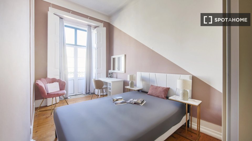 Double room Lisbon, 9 beds — photo 1
