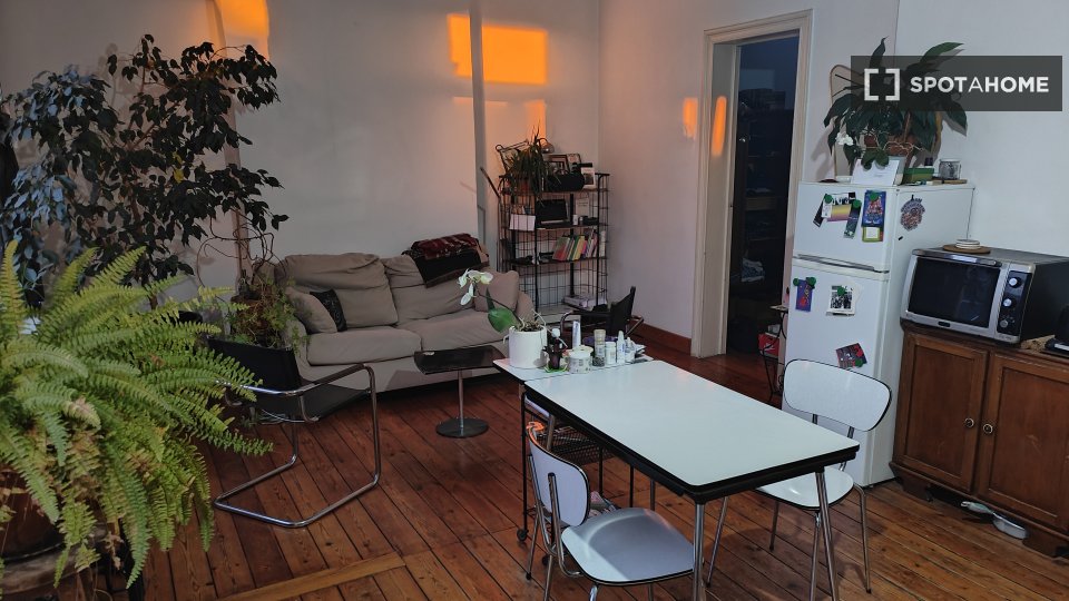 Double room Brussels, 2 beds, 65m² — photo 11