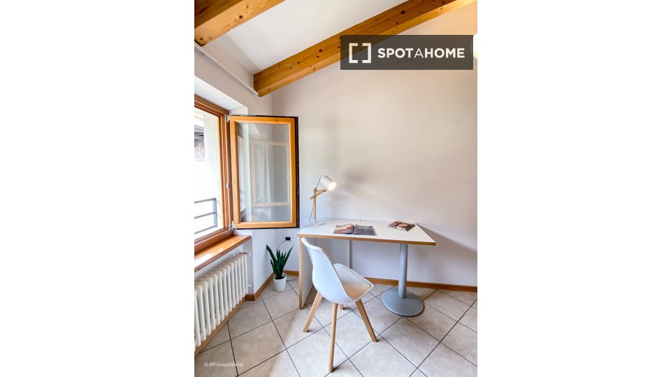 Double room Trento, 2 beds — photo 11