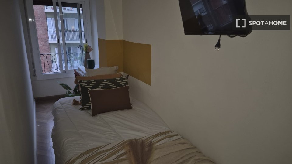 Double room Barcelona, 8 beds, 150m² — photo 4