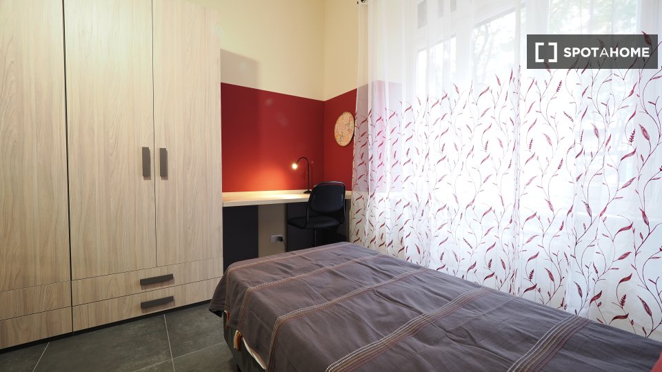 Double room Turin, 2 beds — photo 18