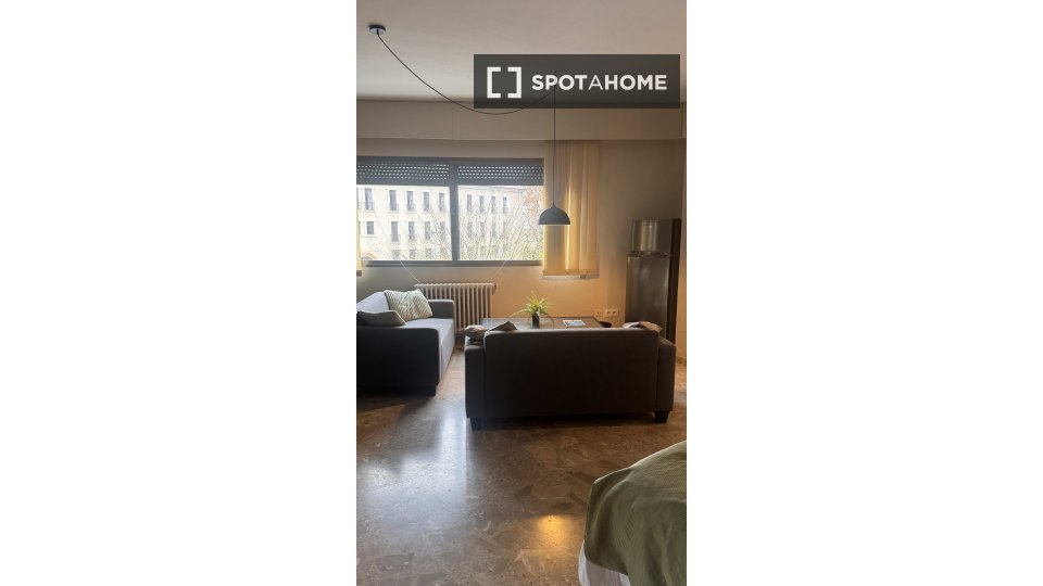 Double room Valencia, 5 beds, 150m² — photo 42