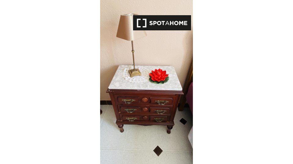 Double room Valencia, 3 beds, 90m² — photo 7