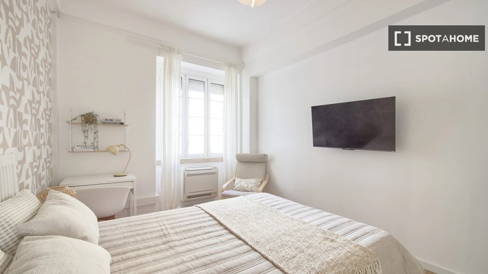 Double room Lisbon, 9 beds — photo 4