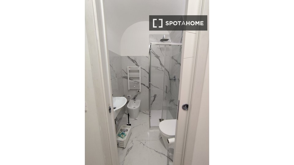 Double room Bologna, 10 beds, 232m² — photo 8