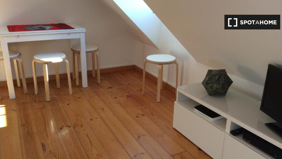 Apartment Lisbon, 1 bed — photo 18