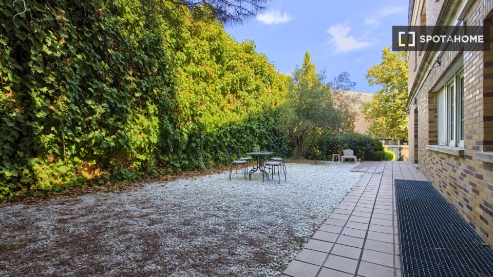 Double room Madrid, 7 beds, 230m² — photo 16