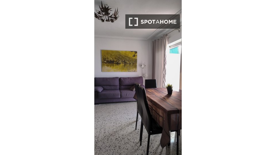 Apartment Alicante, 4 beds, 100m² — photo 16