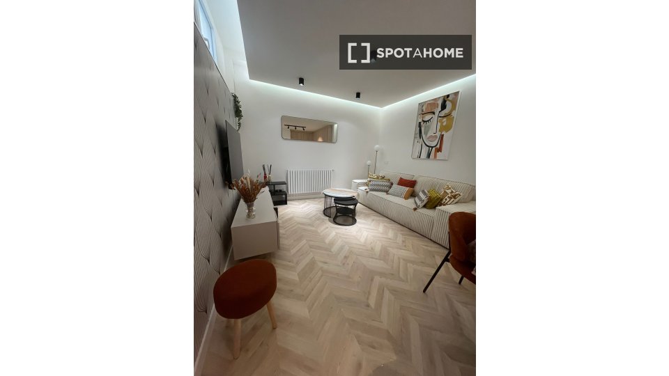 Apartment Madrid, 2 beds, 80m² — photo 2