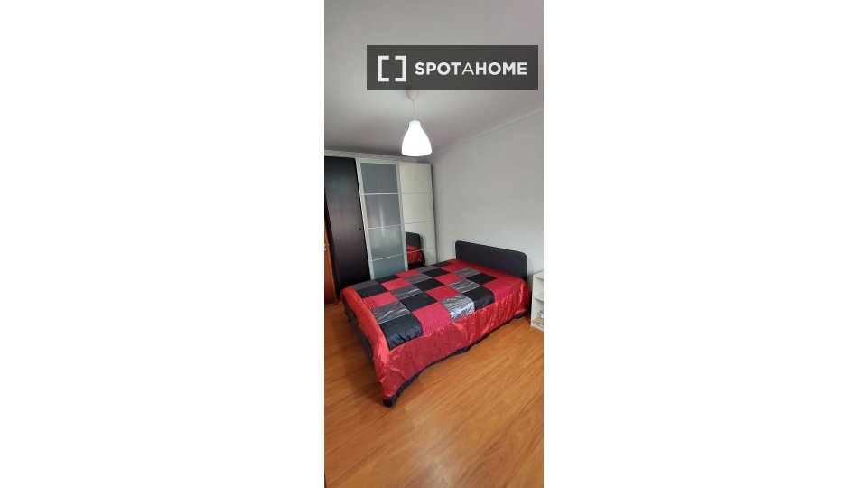 Double room Lisbon, 4 beds — photo 6