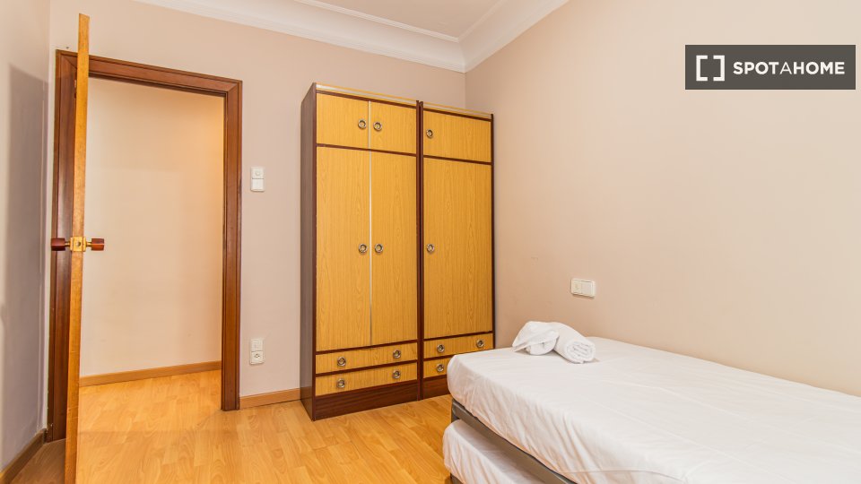 Apartment Zaragoza, 3 beds, 82m² — photo 5