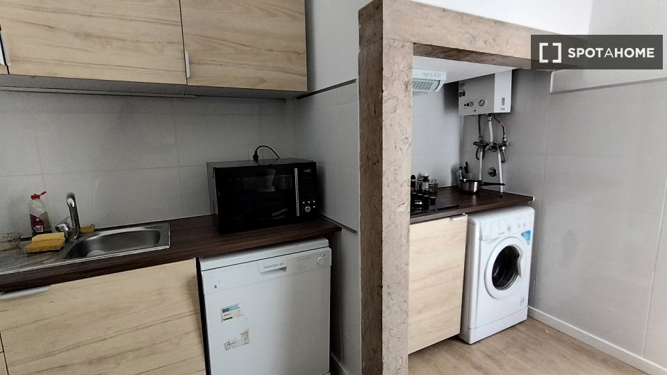 Double room Lisbon, 6 beds — photo 28
