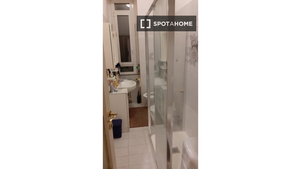 Double room Milan, 1 bed, 70m² — photo 5