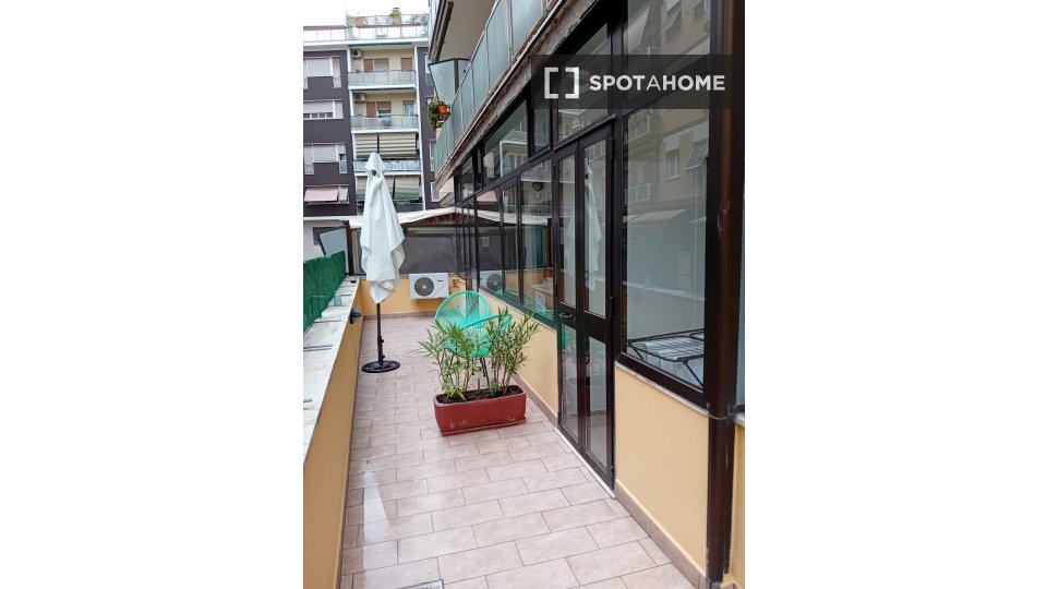 Double room Rome, 3 beds, 75m² — photo 82