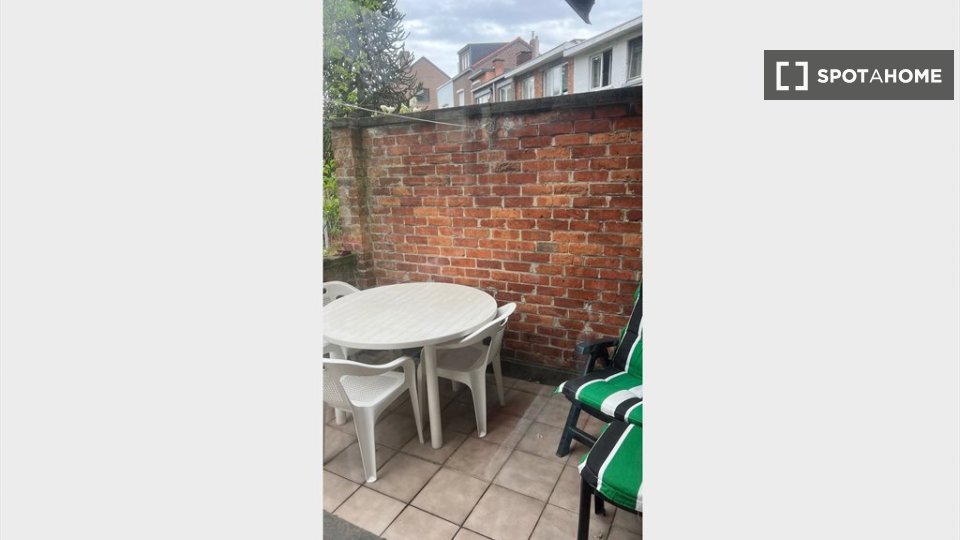 Double room Liege, 1 bed, 160m² — photo 7