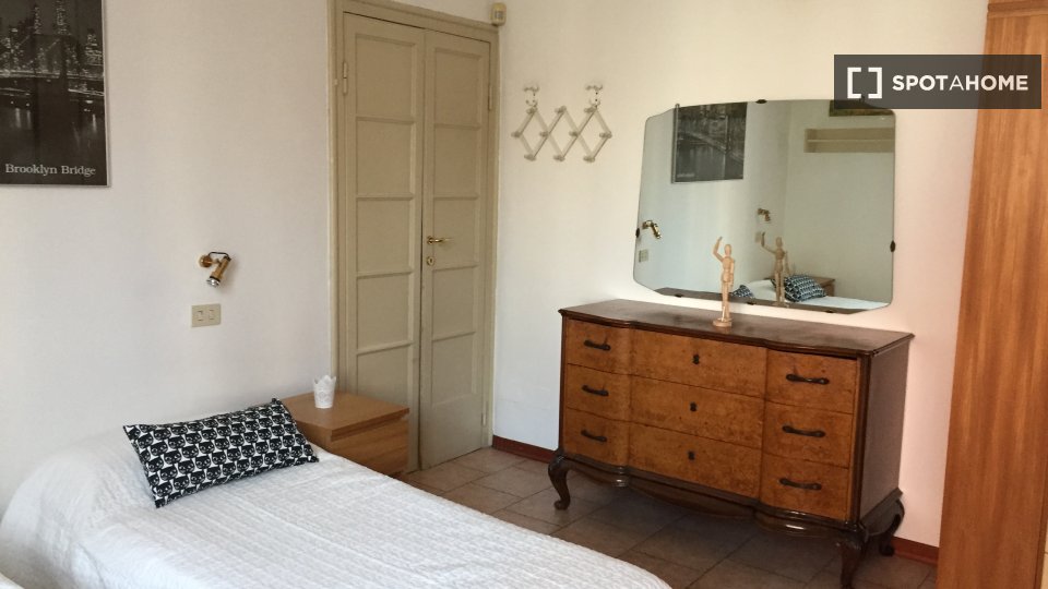 Apartment Milan, 1 bed, 70m² — photo 11