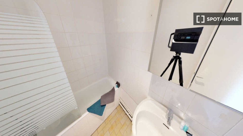Double room Lyon, 5 beds, 110m² — photo 9