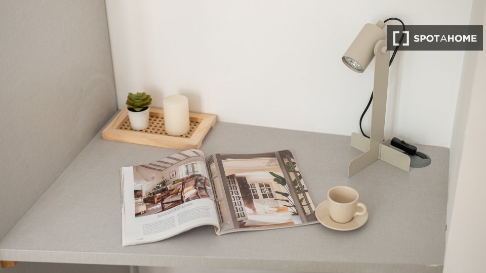 Double room Barcelona, 5 beds, 95m² — photo 3