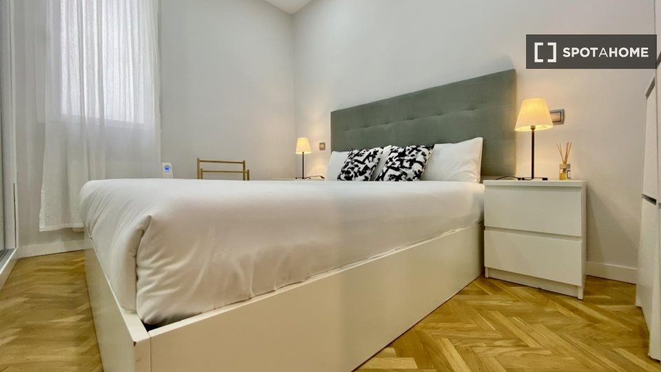 Apartment Madrid, 2 beds — photo 15