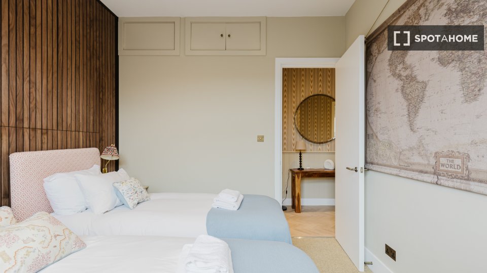 Apartment London, 2 beds — photo 3