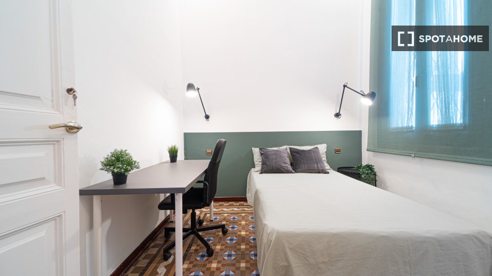 Double room Barcelona, 8 beds, 190m² — photo 17