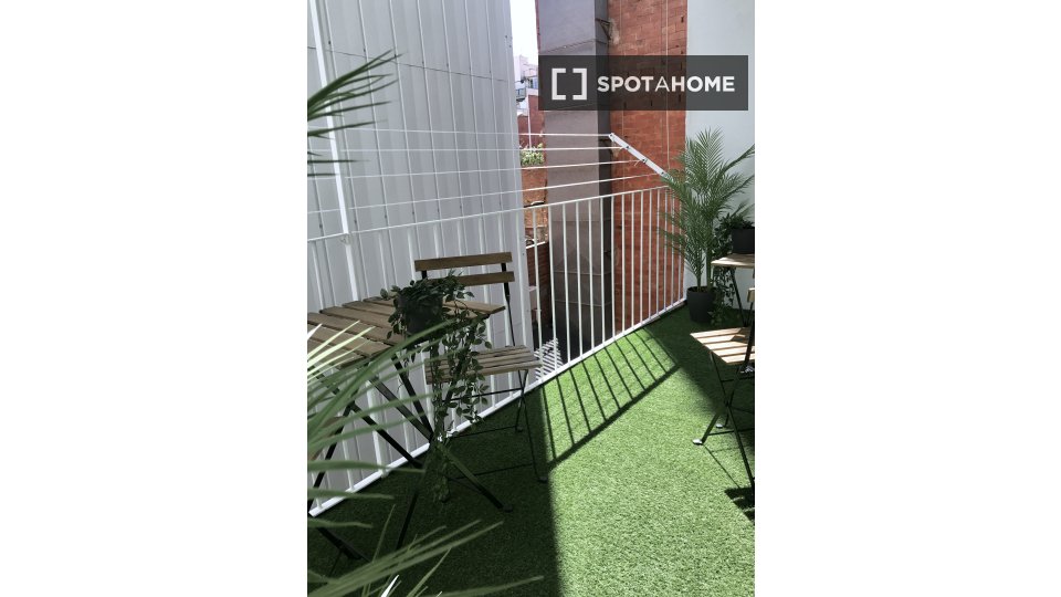Double room Barcelona, 4 beds, 80m² — photo 22