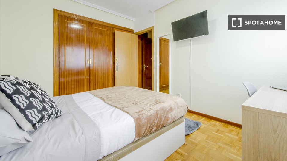Double room Madrid, 6 beds, 150m² — photo 15