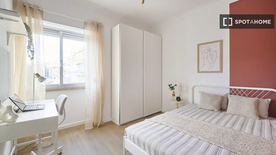 Double room Lisbon, 4 beds — photo 1