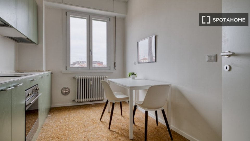 Double room Milan, 2 beds — photo 6