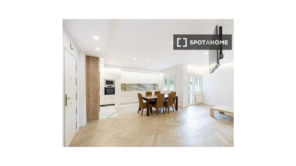 Apartment Madrid, 4 beds, 130m² — photo 16