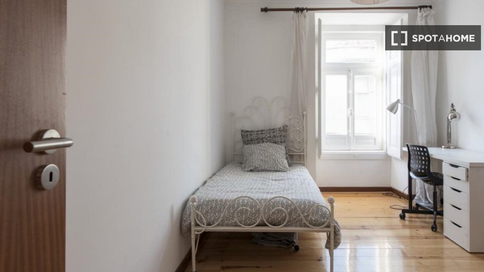 Double room Lisbon, 6 beds, 150m² — photo 56