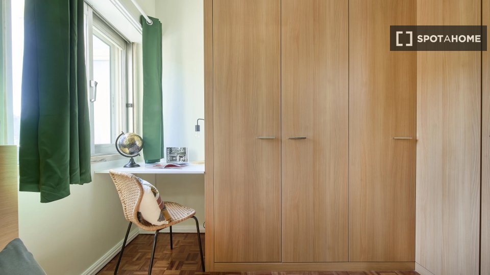 Double room Lisbon, 5 beds — photo 3