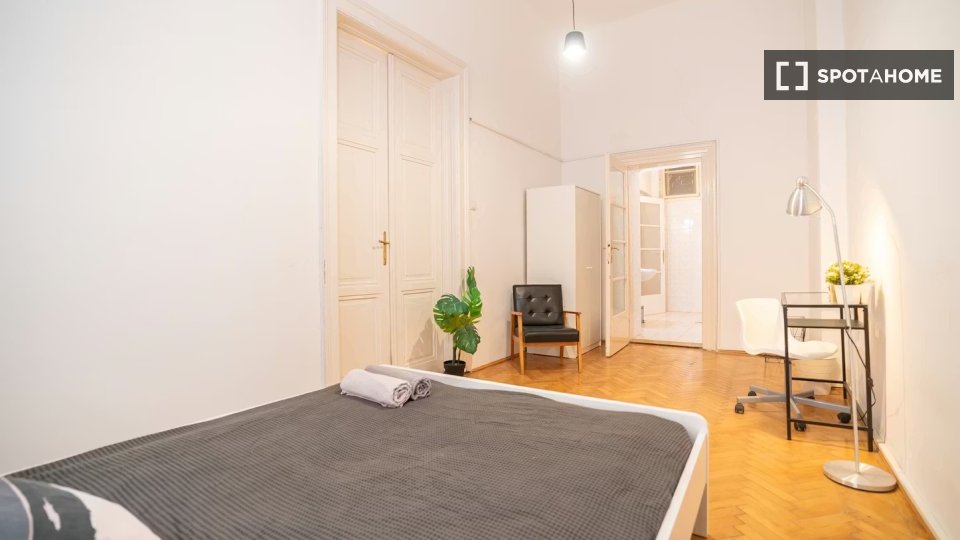 Double room Budapest, 3 beds — photo 1