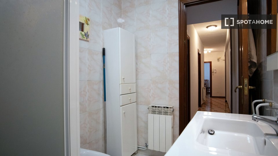 Piso de 2 dormitorios en alquiler en Simancas, Madrid.