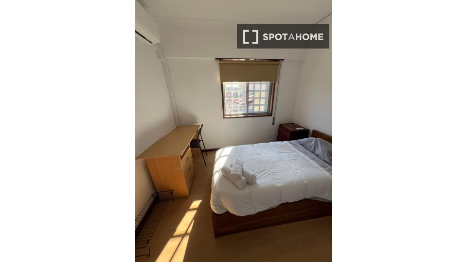 Double room Porto, 5 beds, 400m² — photo 24