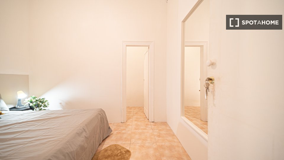 Double room Barcelona, 7 beds, 200m² — photo 11