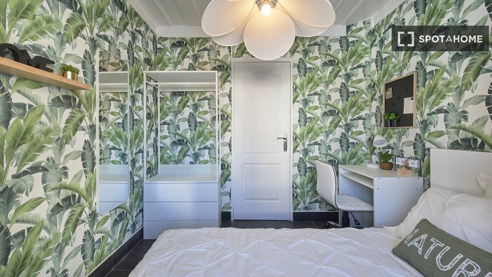Double room Lisbon, 13 beds — photo 12