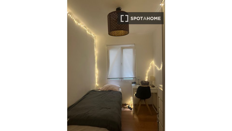 Double room Barcelona, 2 beds, 74m² — photo 20
