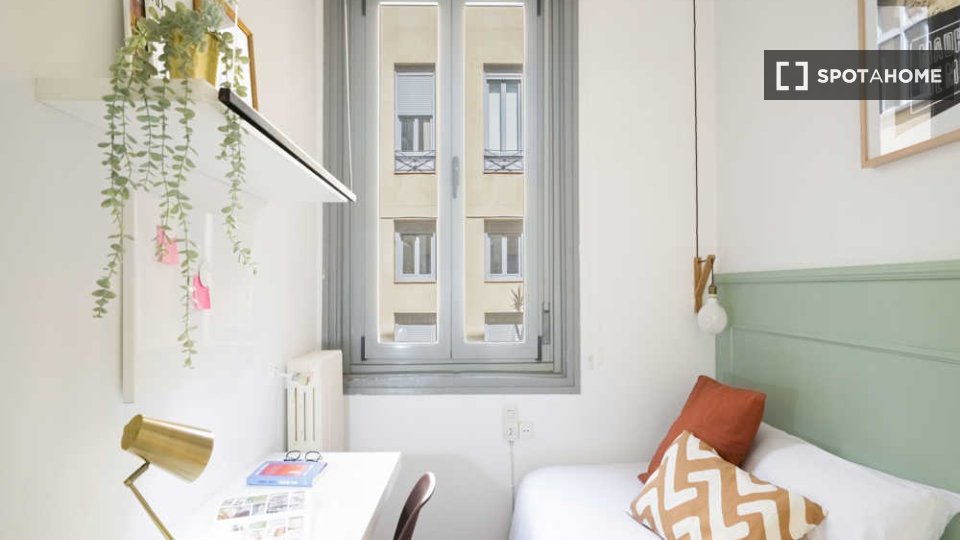 Double room Madrid, 67 beds — photo 89