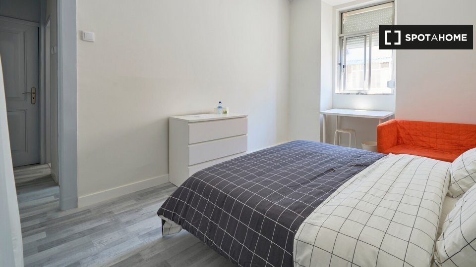 Double room Lisbon, 7 beds — photo 3