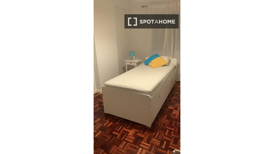 Double room Lisbon, 2 beds, 80m² — photo 5