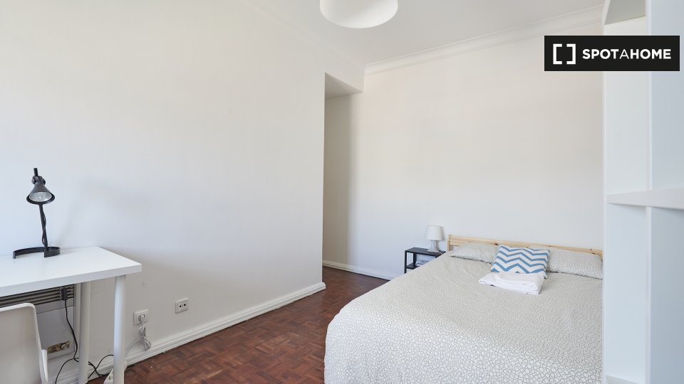 Double room Lisbon, 8 beds — photo 2