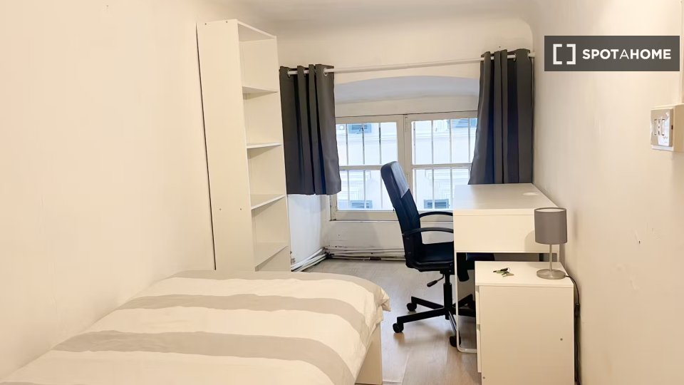 Double room Genoa, 7 beds — photo 33