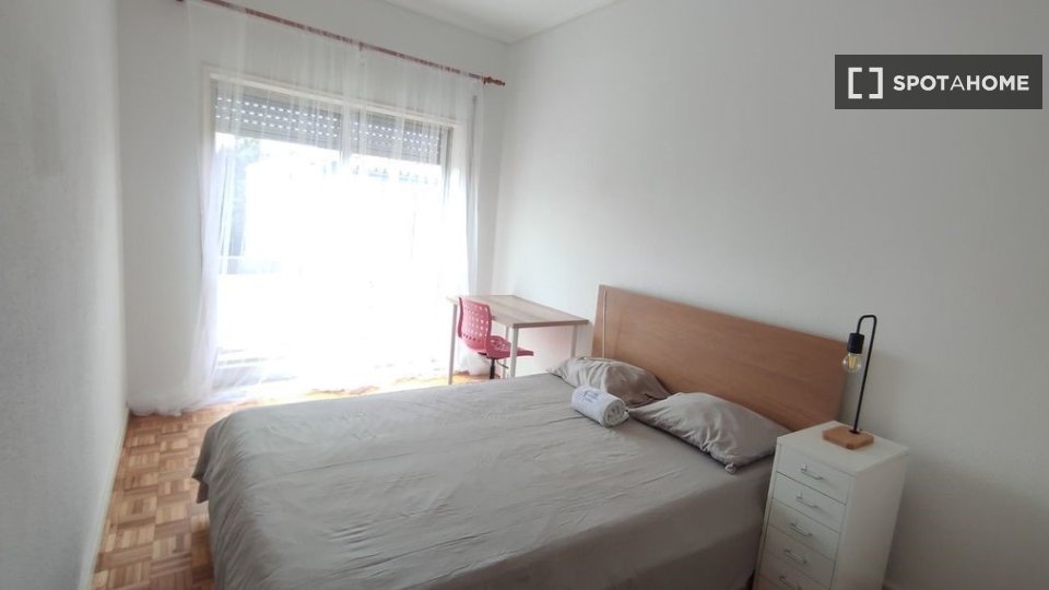 Double room Porto, 4 beds, 100m² — photo 8